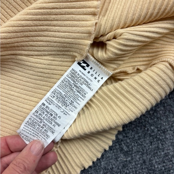 BILLABONG Women’s Ribbed Crop Tank Top cream colored V-Neck size: Large - Picture 5 of 7